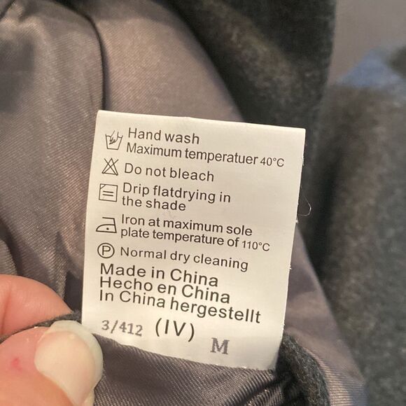 Men’s Gray Coat Winter Jacket with Detachable Plaid Scarf Size M NWT - Picture 13 of 13